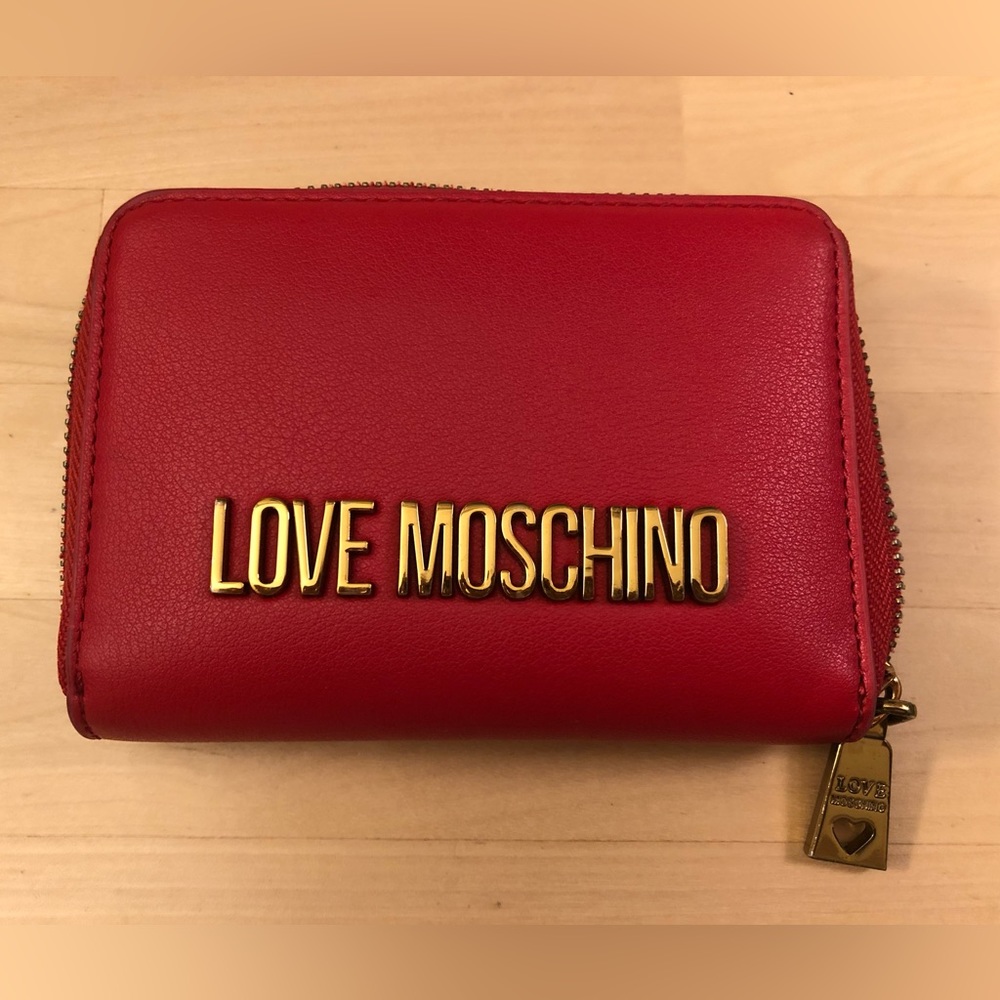 Love Moschino zip around Wallet